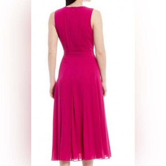 Belle Badgley Mischka Arya Fuchsia Keyhole Halter A-Line Midi Dress Size 10 NWT - Picture 2 of 11